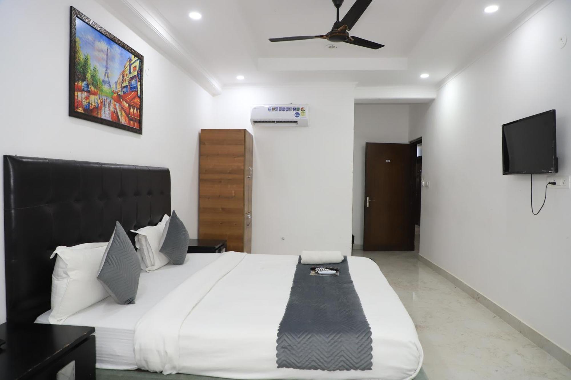 Hotel Moon Residency Near Yashobhoomi Convention Centre New Delhi