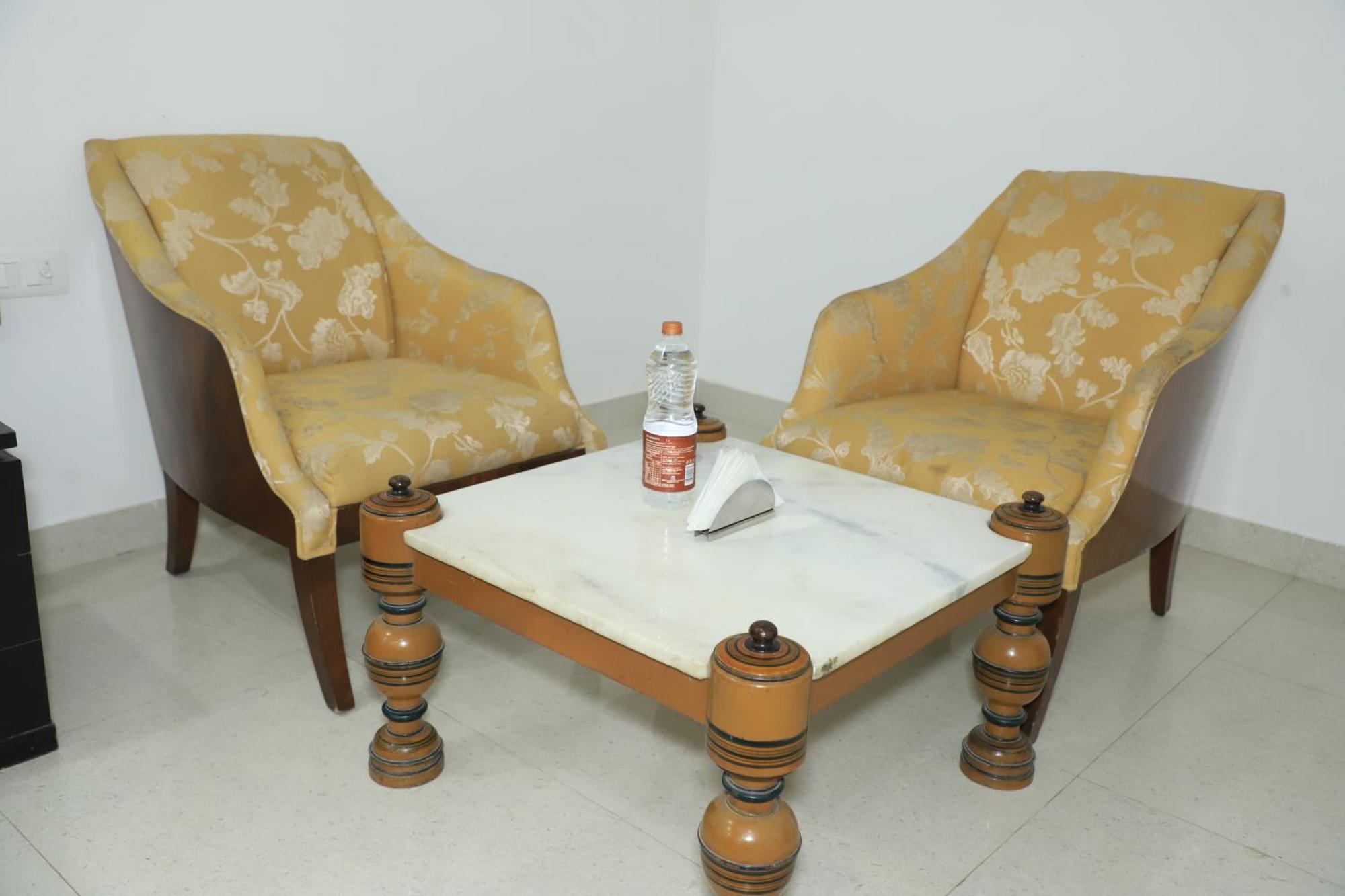 Moon Residency Near Yashobhoomi Convention Centre Hotel New Delhi