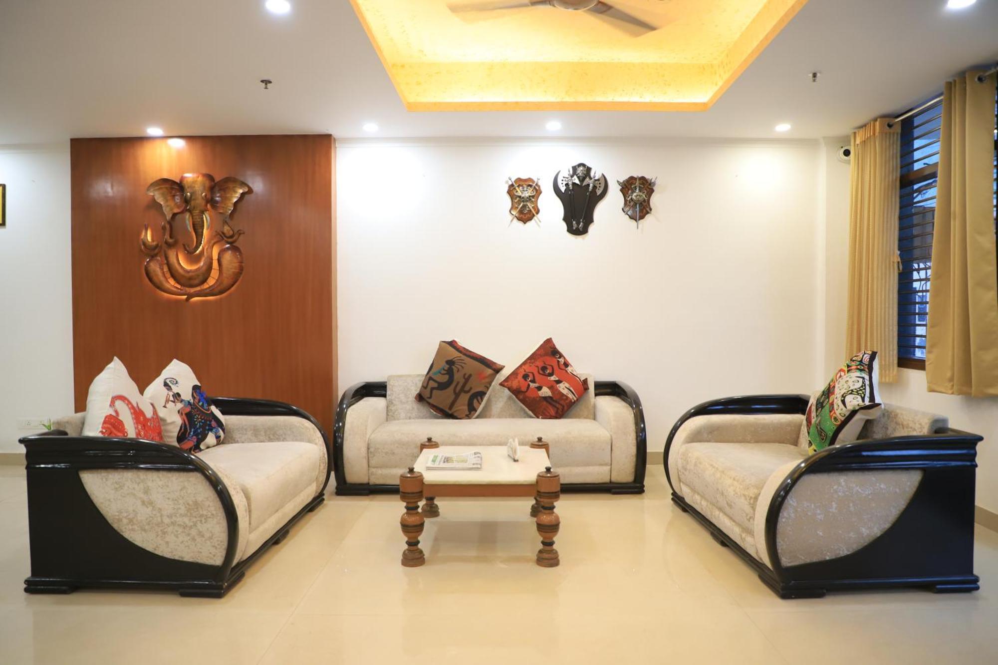 Moon Residency Near Yashobhoomi Convention Centre New Delhi
