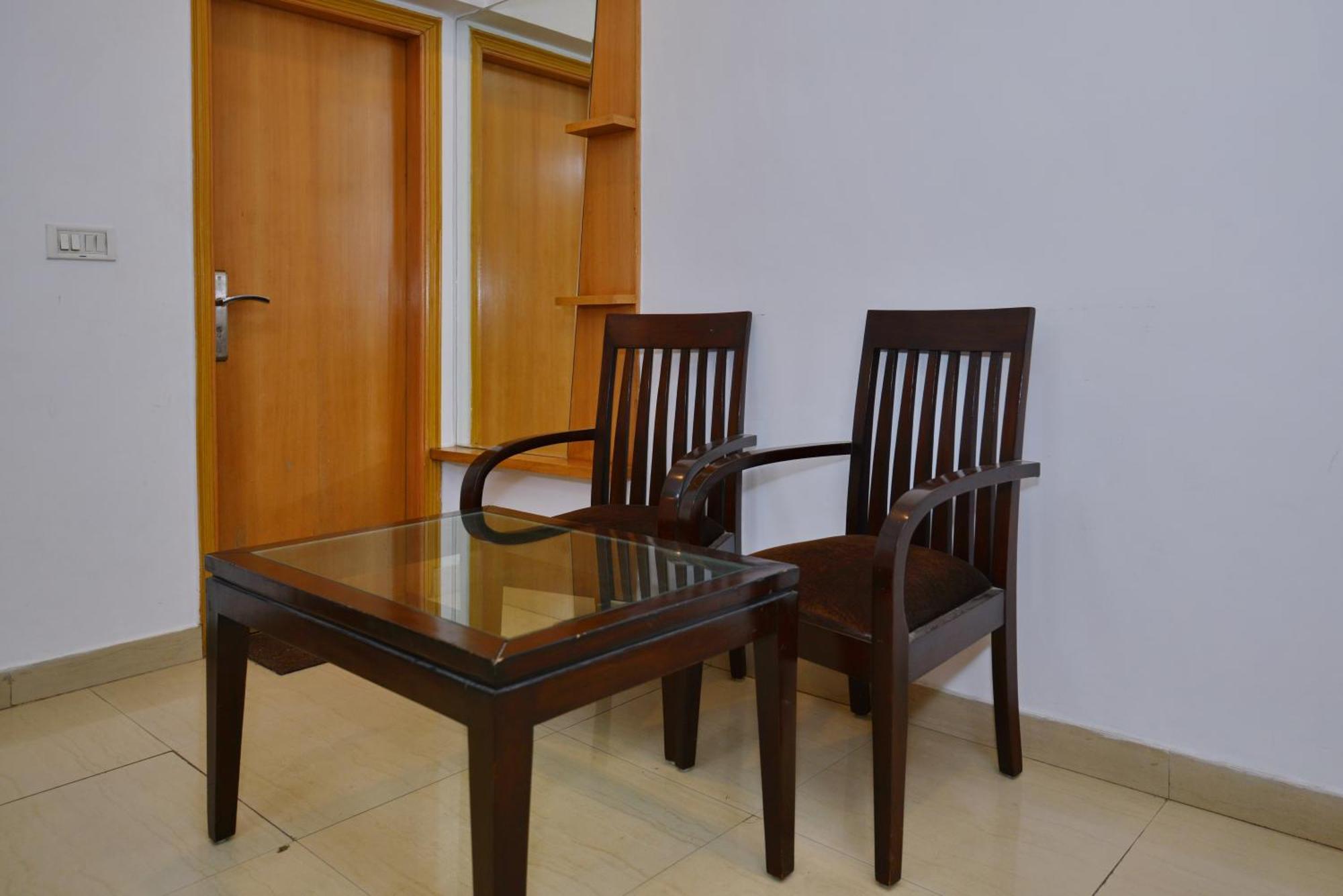 Moon Residency Near Yashobhoomi Convention Centre 3* New Delhi